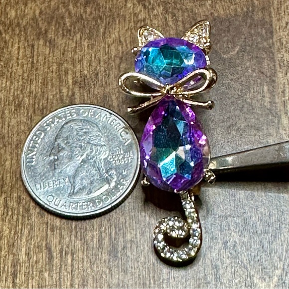 NWOT - Elegant Rhinestone Cat Brooch - Picture 6 of 6